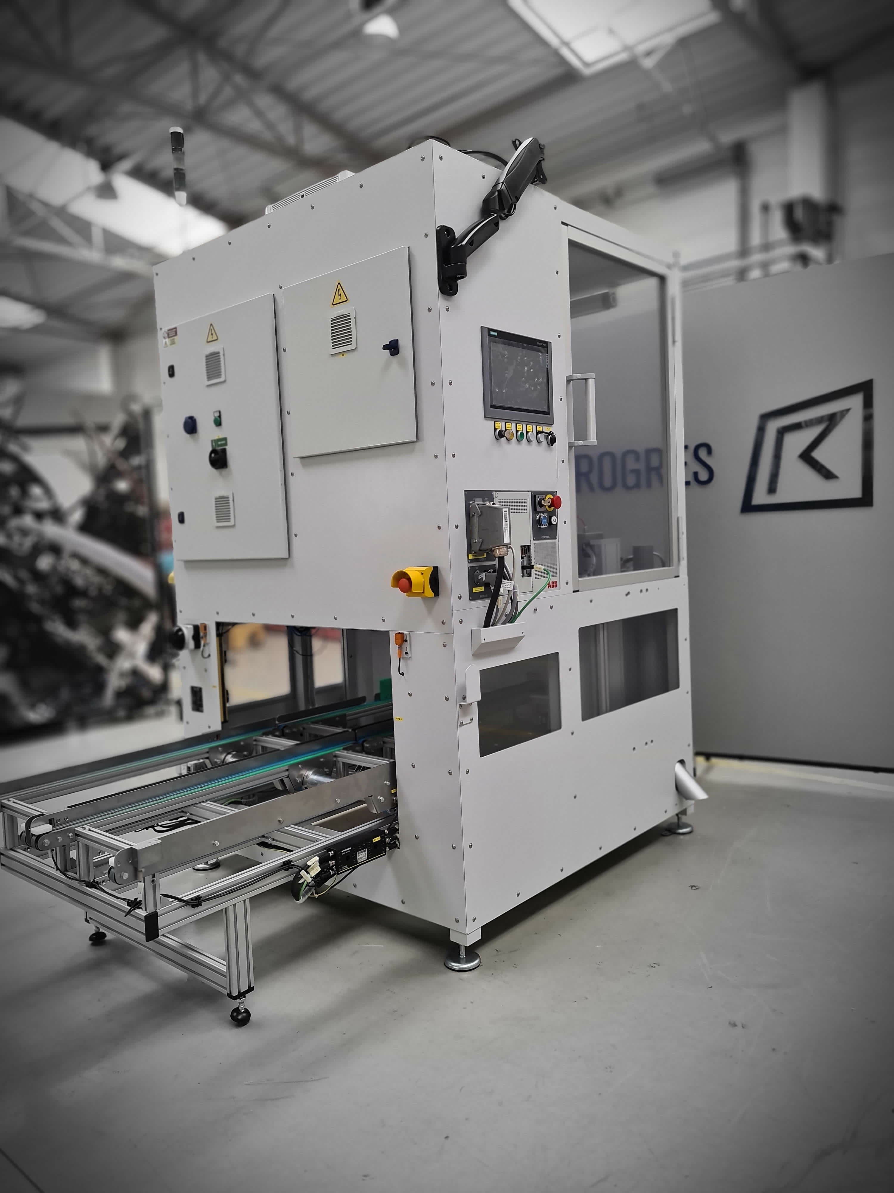 Steel-frame palletizing machine with industrial fast robot and zero tray switch time for continuous small parts operation 4